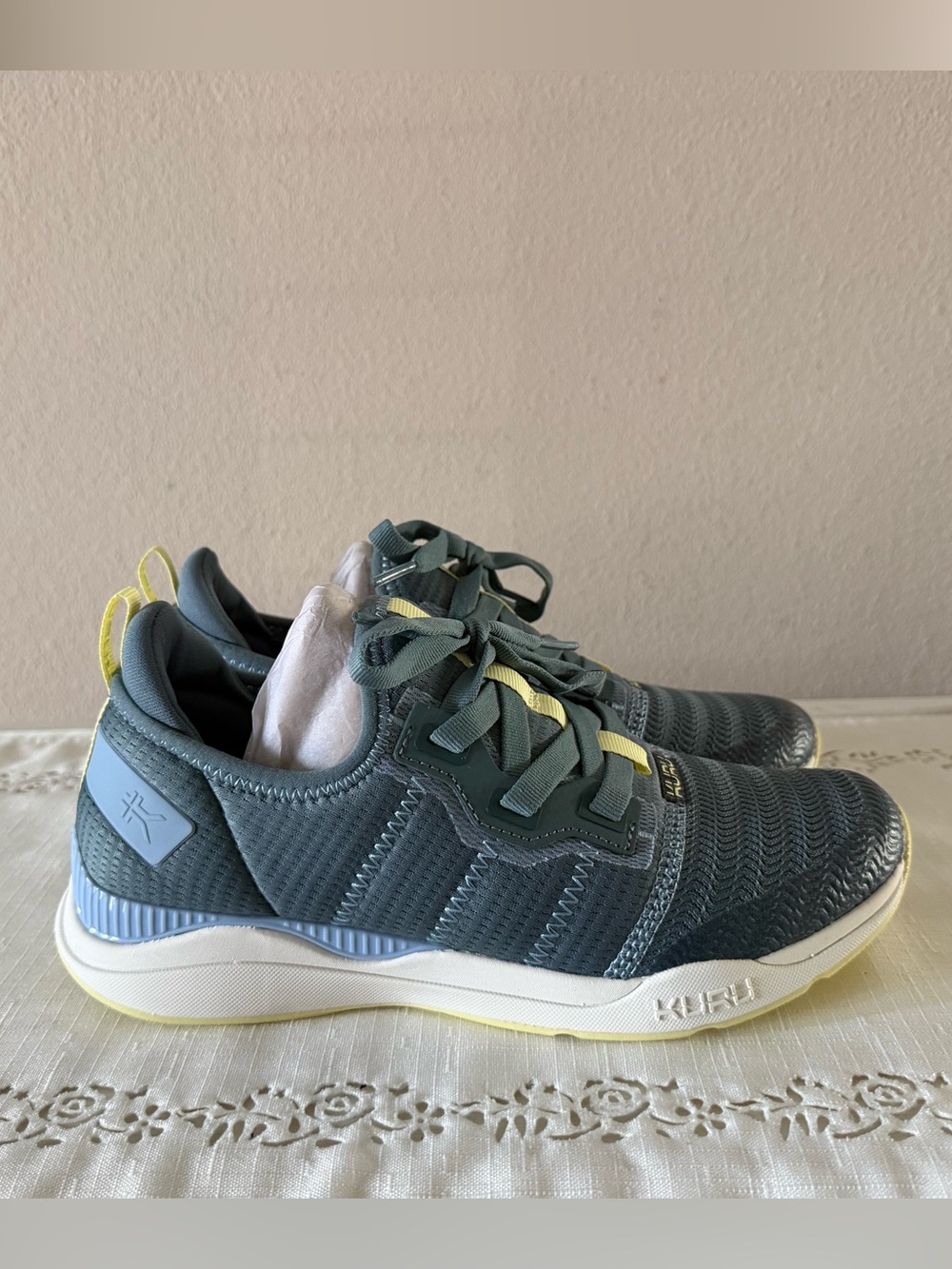 KURU Stride Move Women's Sz 7.5 Medium Running Shoes